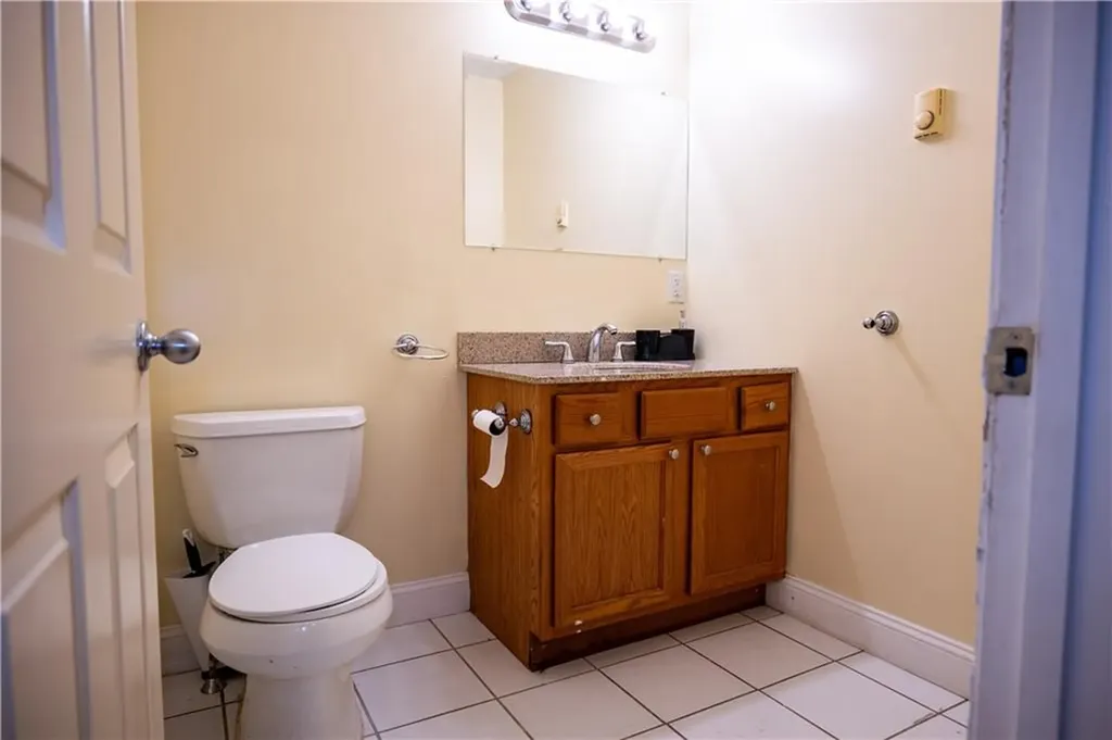 5 7 Hewitt Street Providence RI 02909