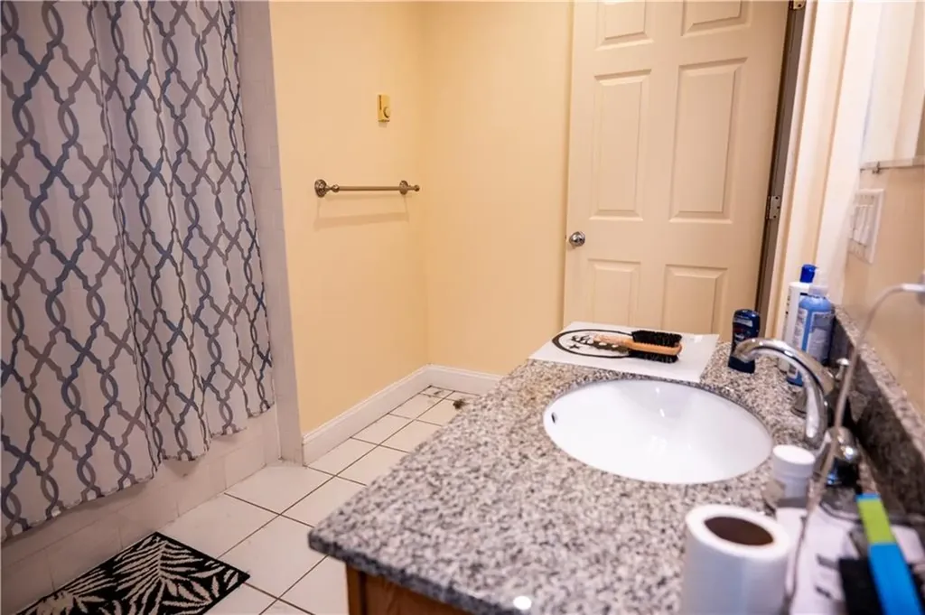 5 7 Hewitt Street Providence RI 02909