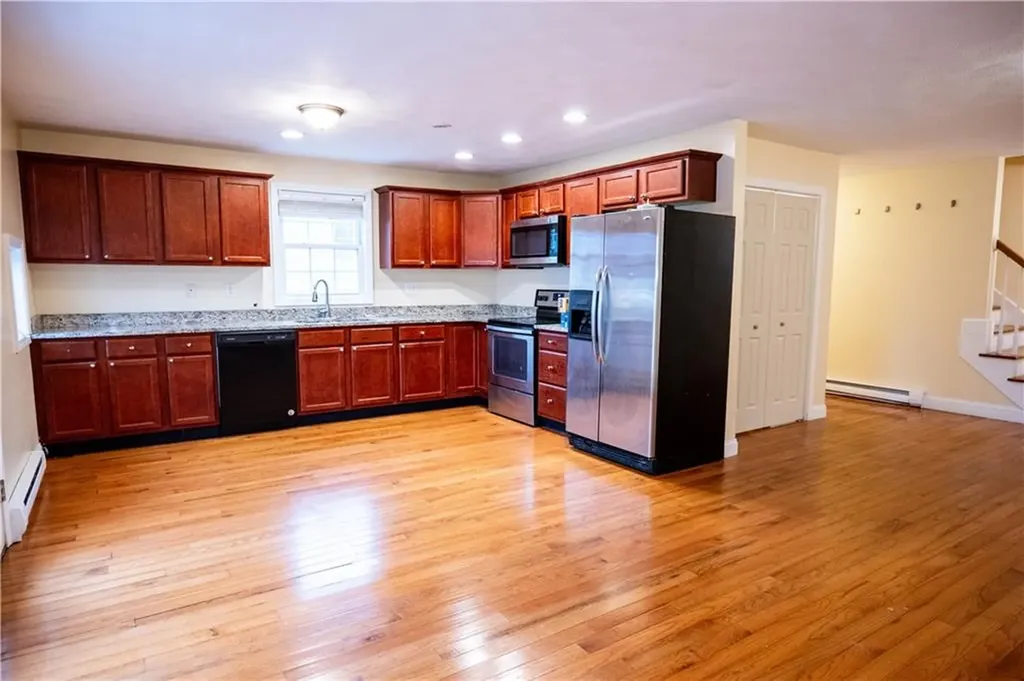 5 7 Hewitt Street Providence RI 02909