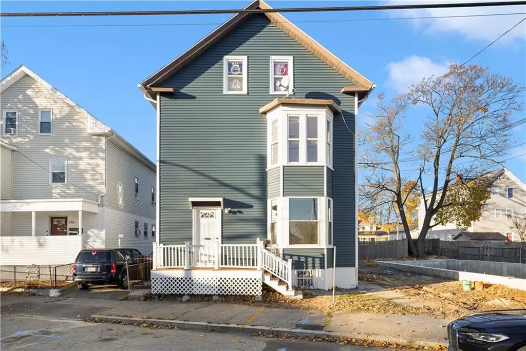 313 Sayles Street Providence RI 02905