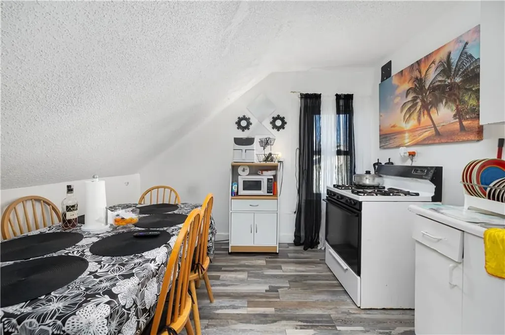 313 Sayles Street Providence RI 02905