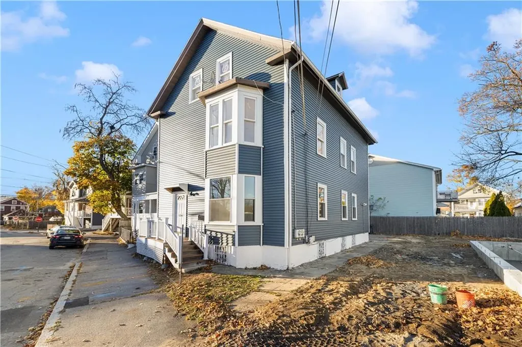 313 Sayles Street Providence RI 02905