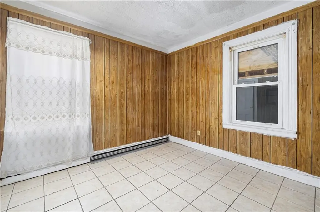 313 Sayles Street Providence RI 02905