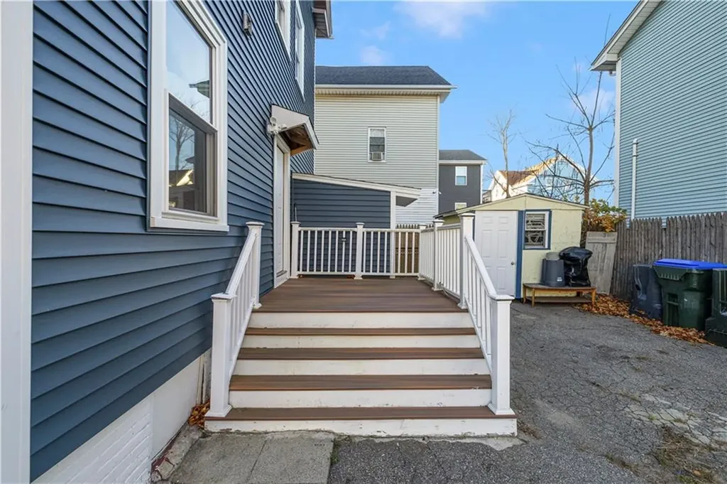 313 Sayles Street Providence RI 02905
