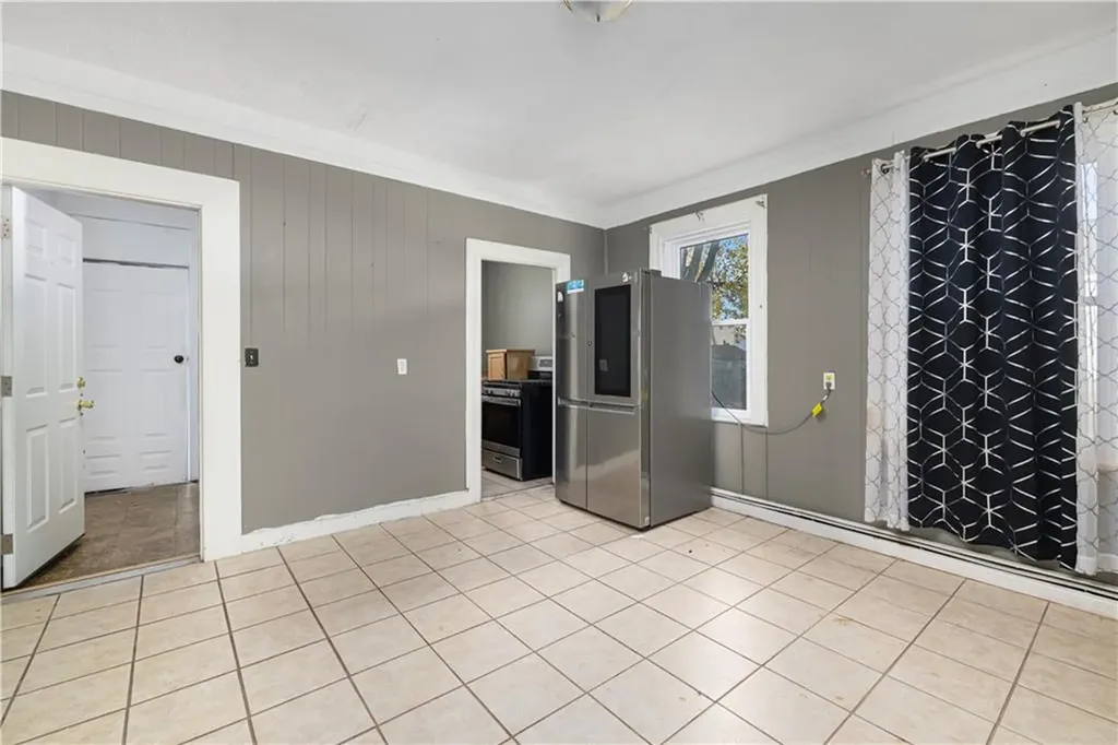 313 Sayles Street Providence RI 02905