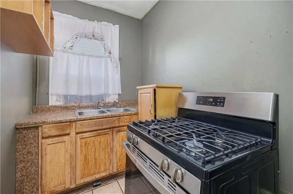 313 Sayles Street Providence RI 02905