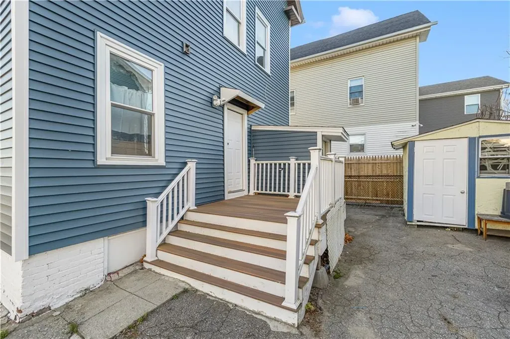313 Sayles Street Providence RI 02905