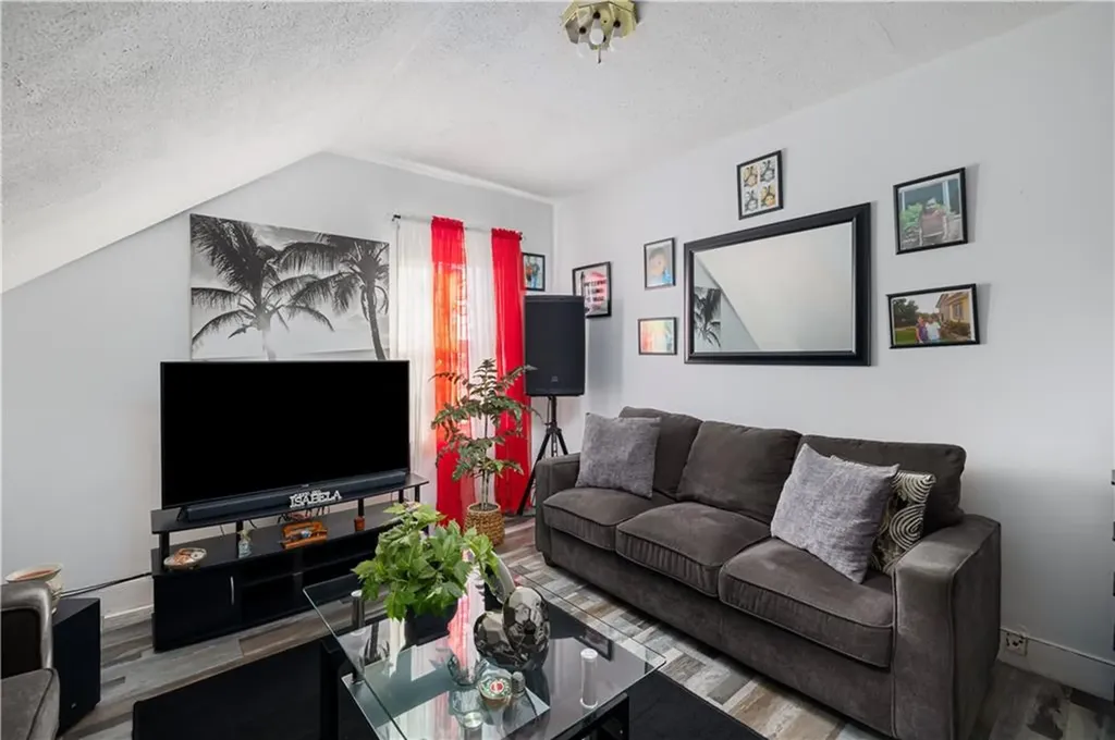 313 Sayles Street Providence RI 02905