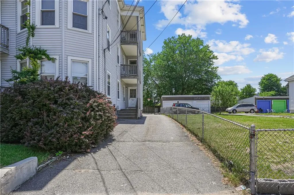 191 Webster Street Pawtucket RI 02861