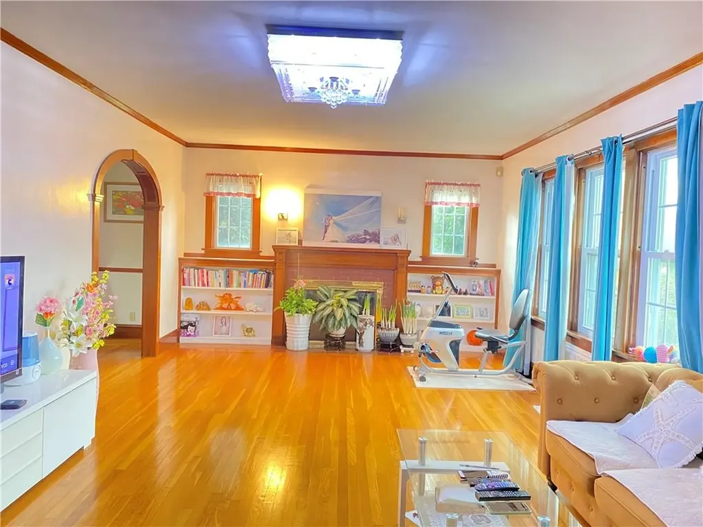 80 Forest Avenue Cranston RI 02910
