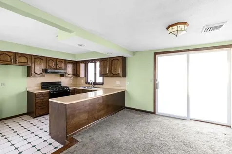 24 Hudson Street Tiverton RI 02878