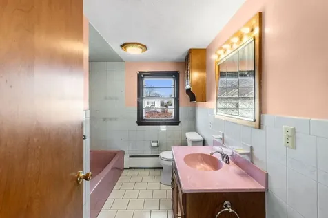 24 Hudson Street Tiverton RI 02878