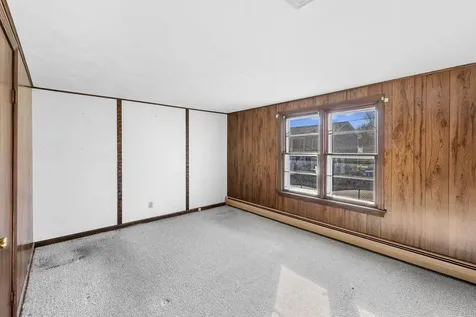 24 Hudson Street Tiverton RI 02878