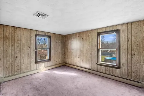 24 Hudson Street Tiverton RI 02878