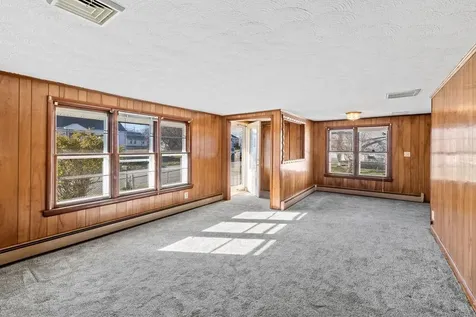 24 Hudson Street Tiverton RI 02878