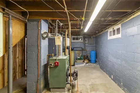 24 Hudson Street Tiverton RI 02878