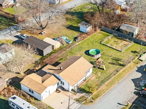 24 Hudson Street Tiverton RI 02878