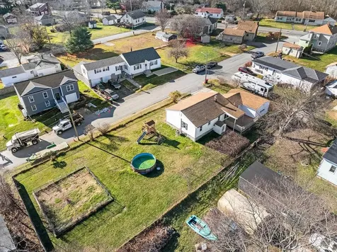 24 Hudson Street Tiverton RI 02878