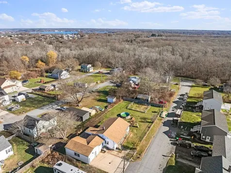 24 Hudson Street Tiverton RI 02878