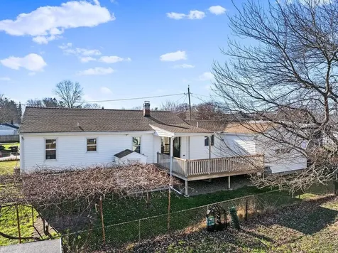 24 Hudson Street Tiverton RI 02878