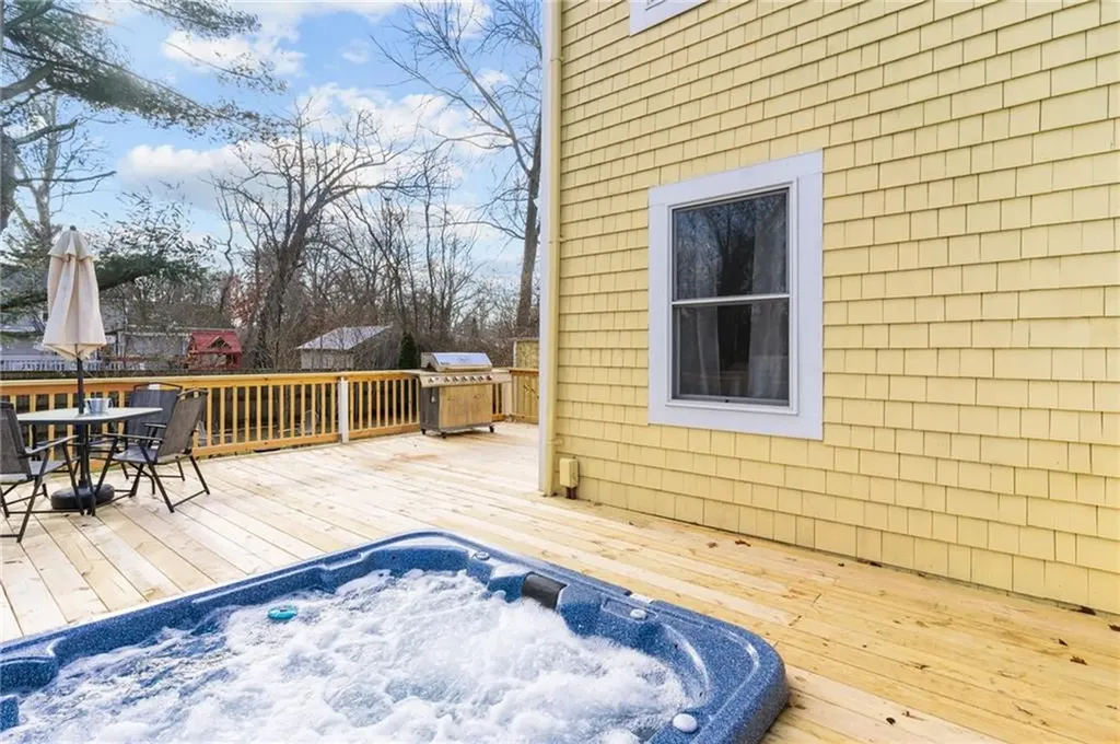 20 Birch Street Warwick RI 02888