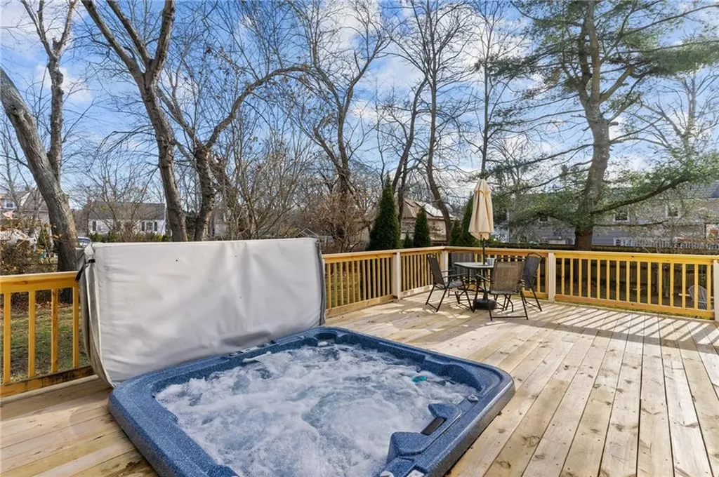 20 Birch Street Warwick RI 02888