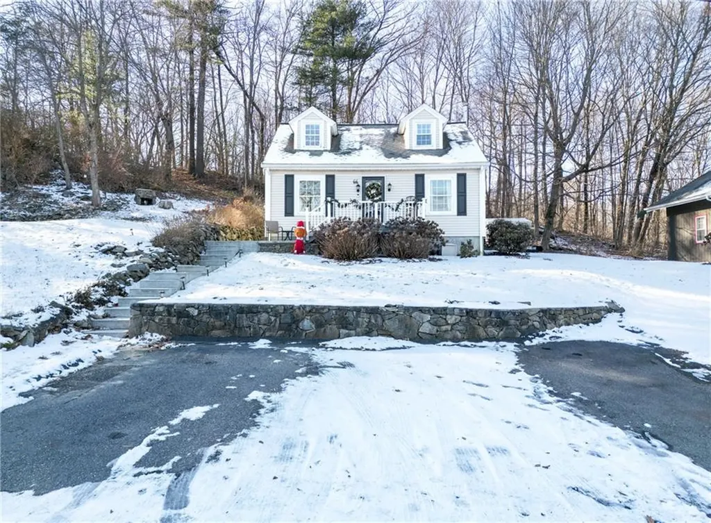 66 Beach Road Cumberland RI 02864