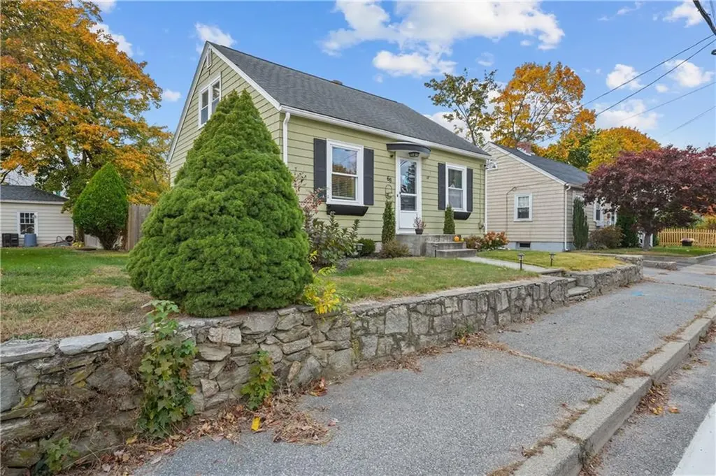 68 Dean Avenue Smithfield RI 02917