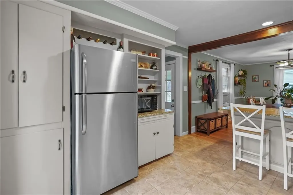 68 Dean Avenue Smithfield RI 02917