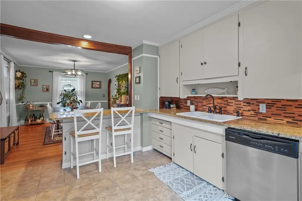 68 Dean Avenue Smithfield RI 02917