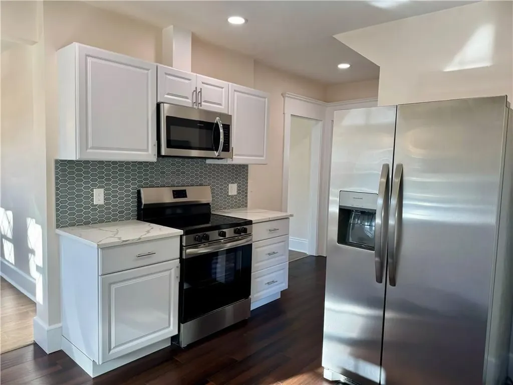 84 Maple Avenue West Warwick RI 02893