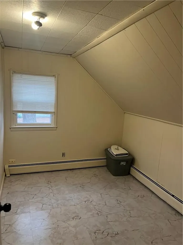 176 Horse Neck Road Warwick RI 02889