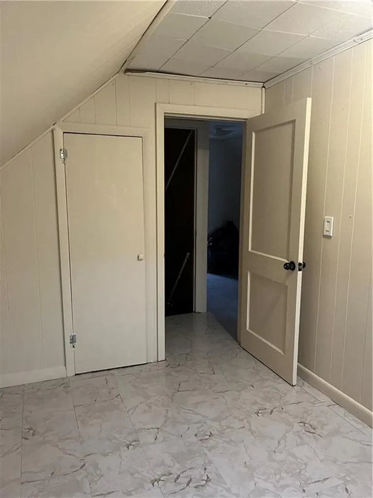 176 Horse Neck Road Warwick RI 02889