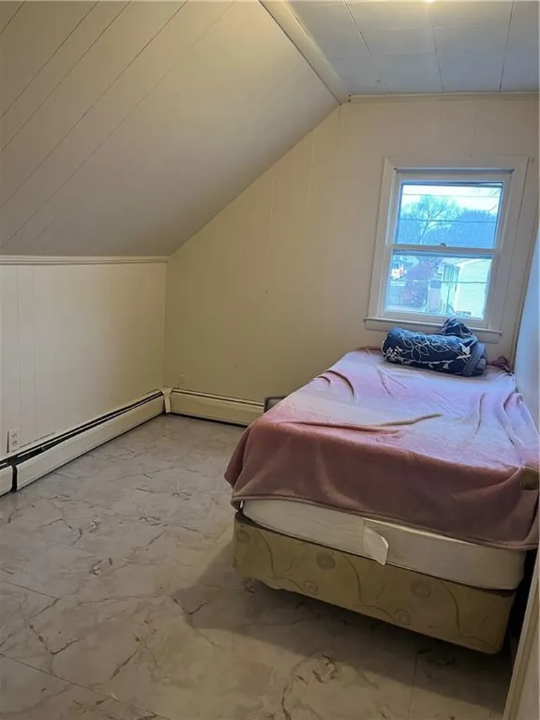 176 Horse Neck Road Warwick RI 02889