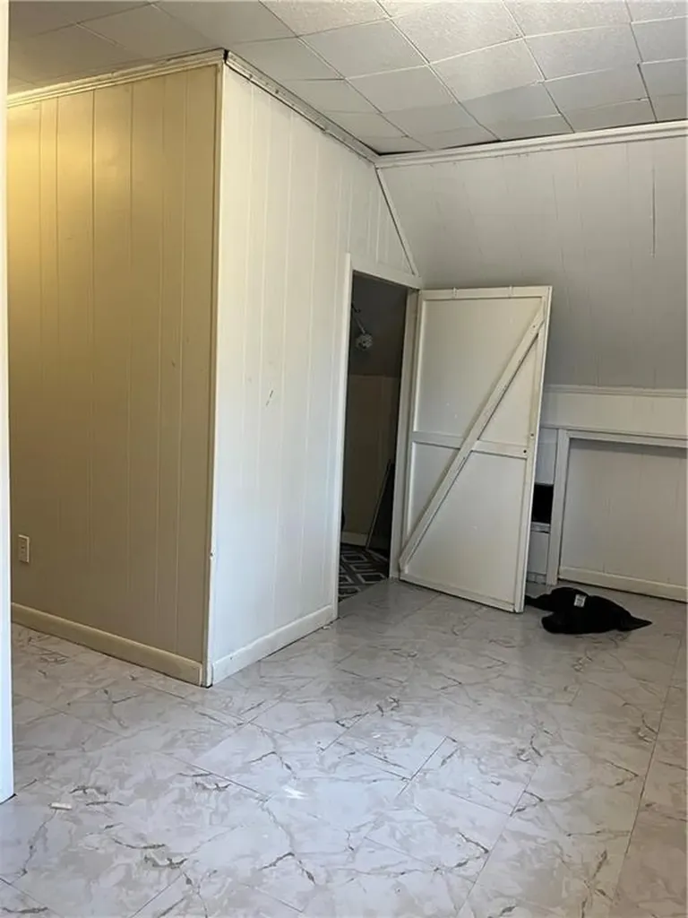 176 Horse Neck Road Warwick RI 02889