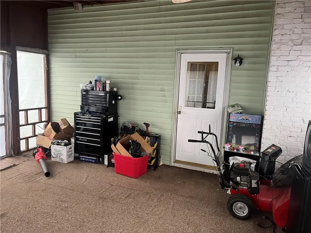 176 Horse Neck Road Warwick RI 02889