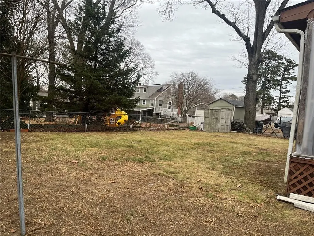 176 Horse Neck Road Warwick RI 02889