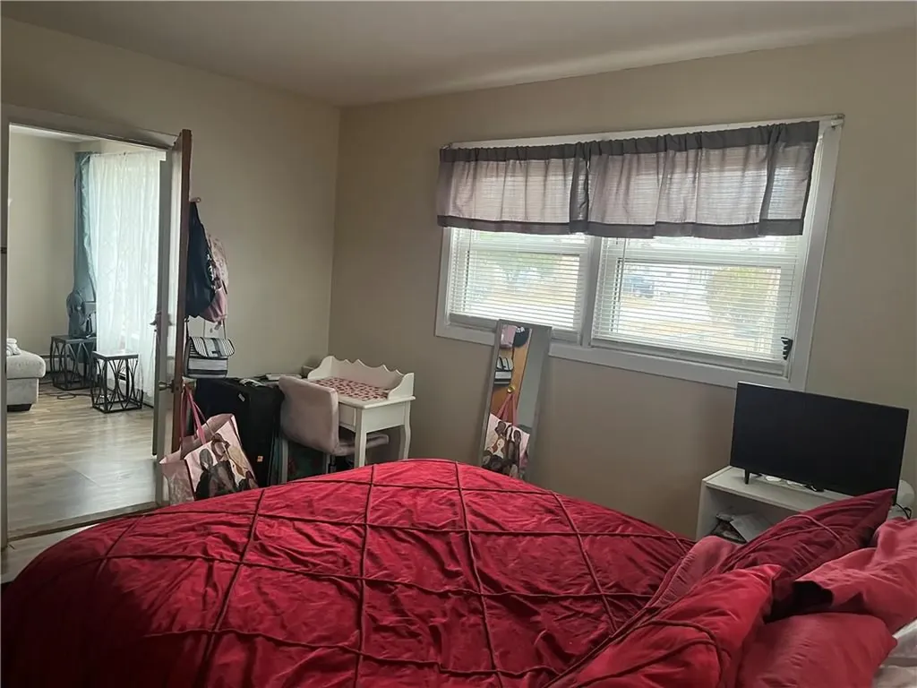 176 Horse Neck Road Warwick RI 02889