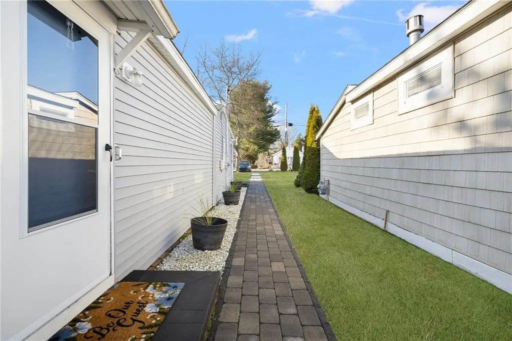 217 Namquid Drive Warwick RI 02888