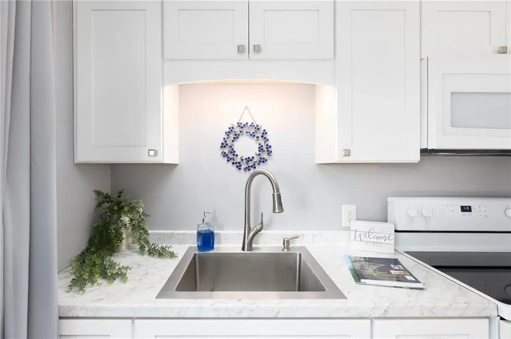 217 Namquid Drive Warwick RI 02888