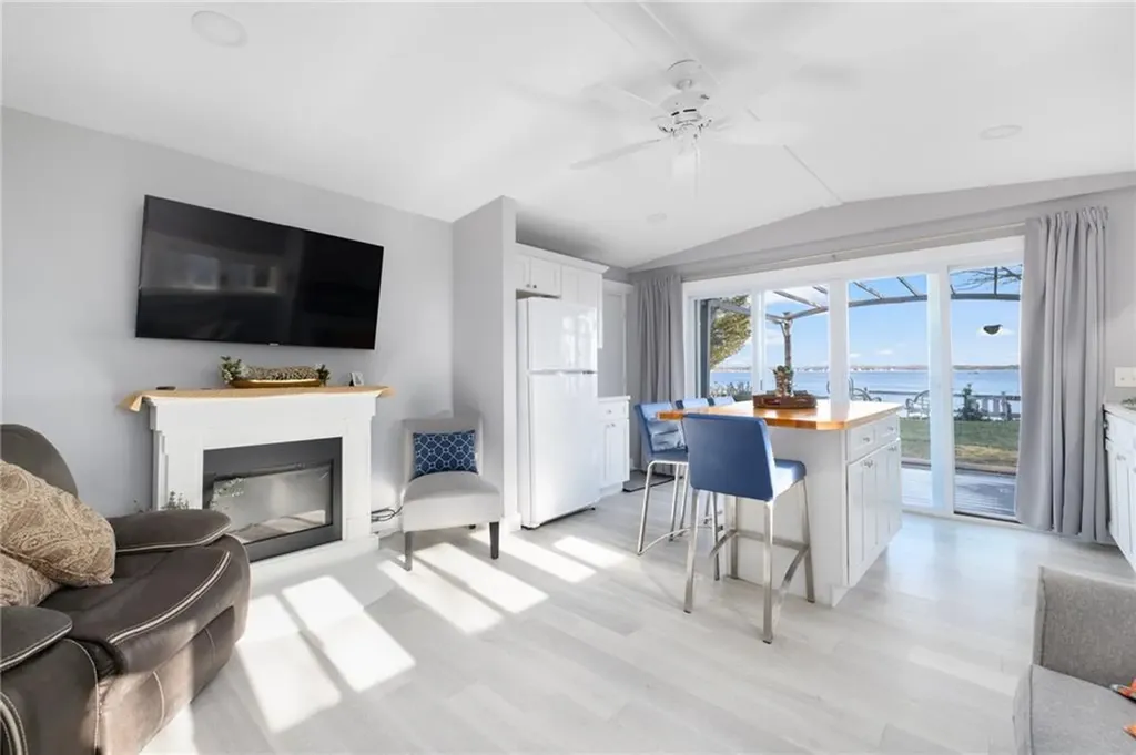 217 Namquid Drive Warwick RI 02888