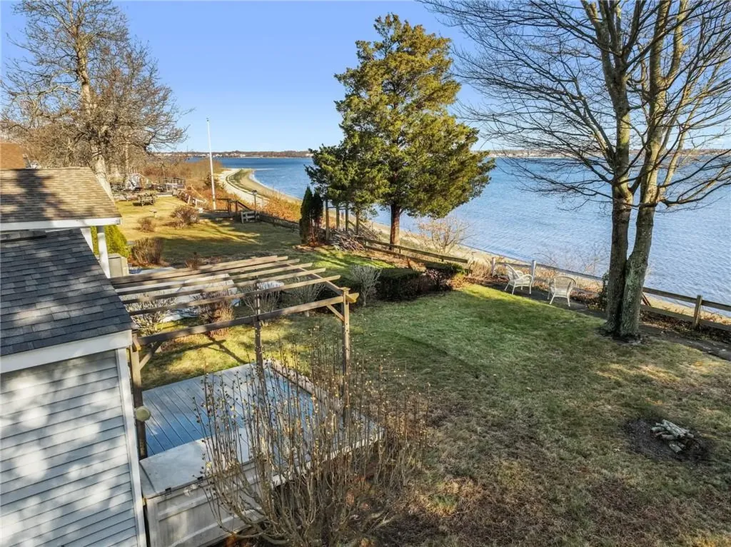 217 Namquid Drive Warwick RI 02888