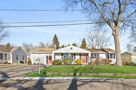 71 Gillan Avenue Warwick RI 02886