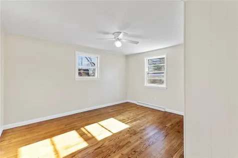 71 Gillan Avenue Warwick RI 02886