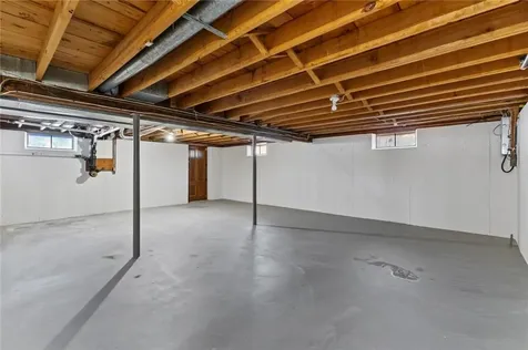 71 Gillan Avenue Warwick RI 02886