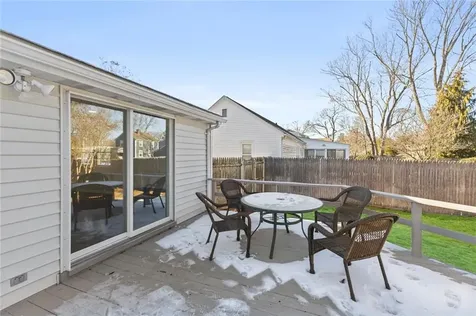 71 Gillan Avenue Warwick RI 02886