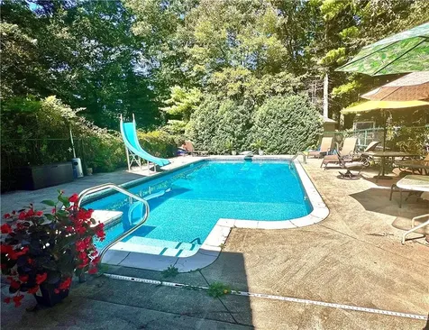 154 Lynne Lane Burrillville RI 02839