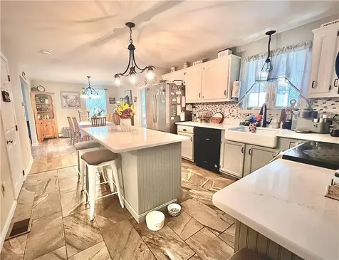 154 Lynne Lane Burrillville RI 02839