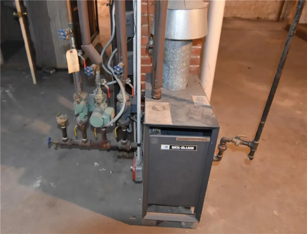 132 Division Street Woonsocket RI 02895