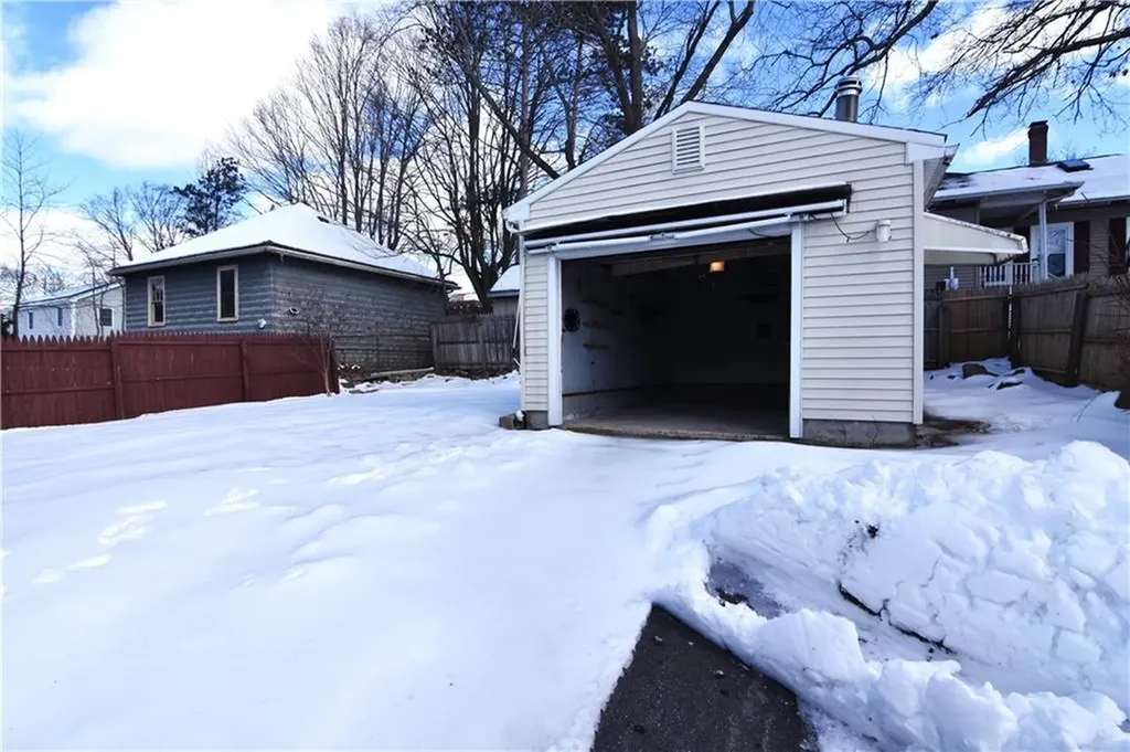 132 Division Street Woonsocket RI 02895